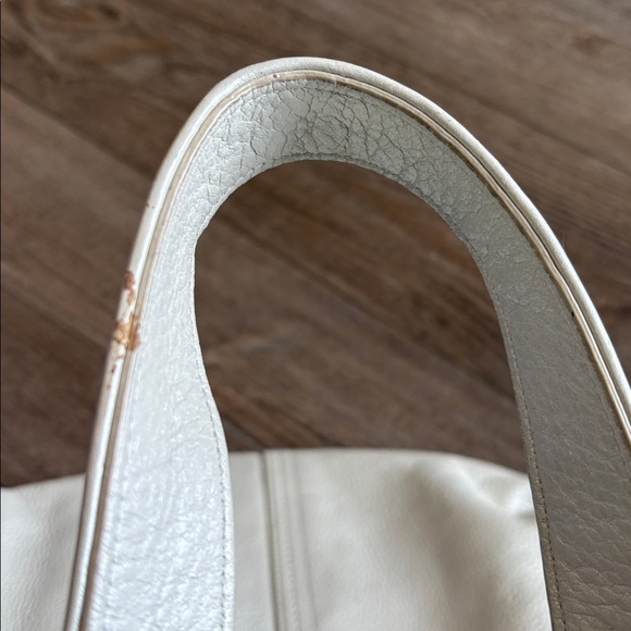 Elliott Lucca Pearly White Leather Shoulder Bag w Gold Ring Details & Hardware - Picture 6 of 8